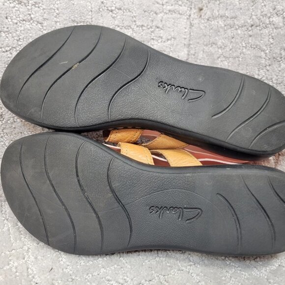 Clarks Women's Size US 10M Brown Leather Laser Cut Slip On Buckle Slide Sandals. - Picture 10 of 11